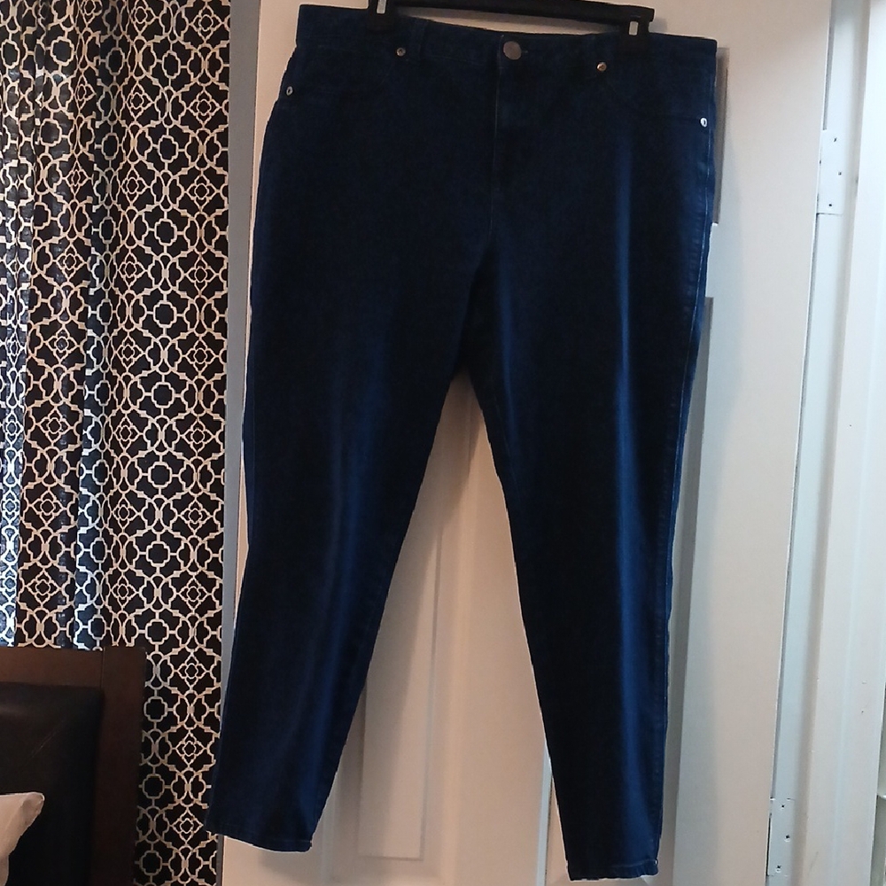 Dark Blue Cropped Ankle Jeans with Slim Fit